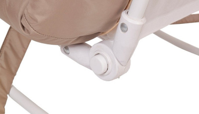 Шезлонг детский Polini kids Звезды, бежевый фото Шезлонг детский Polini kids Звезды, бежевый. Фото №4