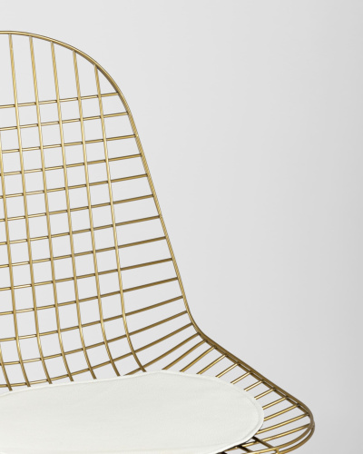 Стул обеденный Eiffel золотой с белой подушкой фото Стул обеденный Eiffel золотой с белой подушкой. Фото №9